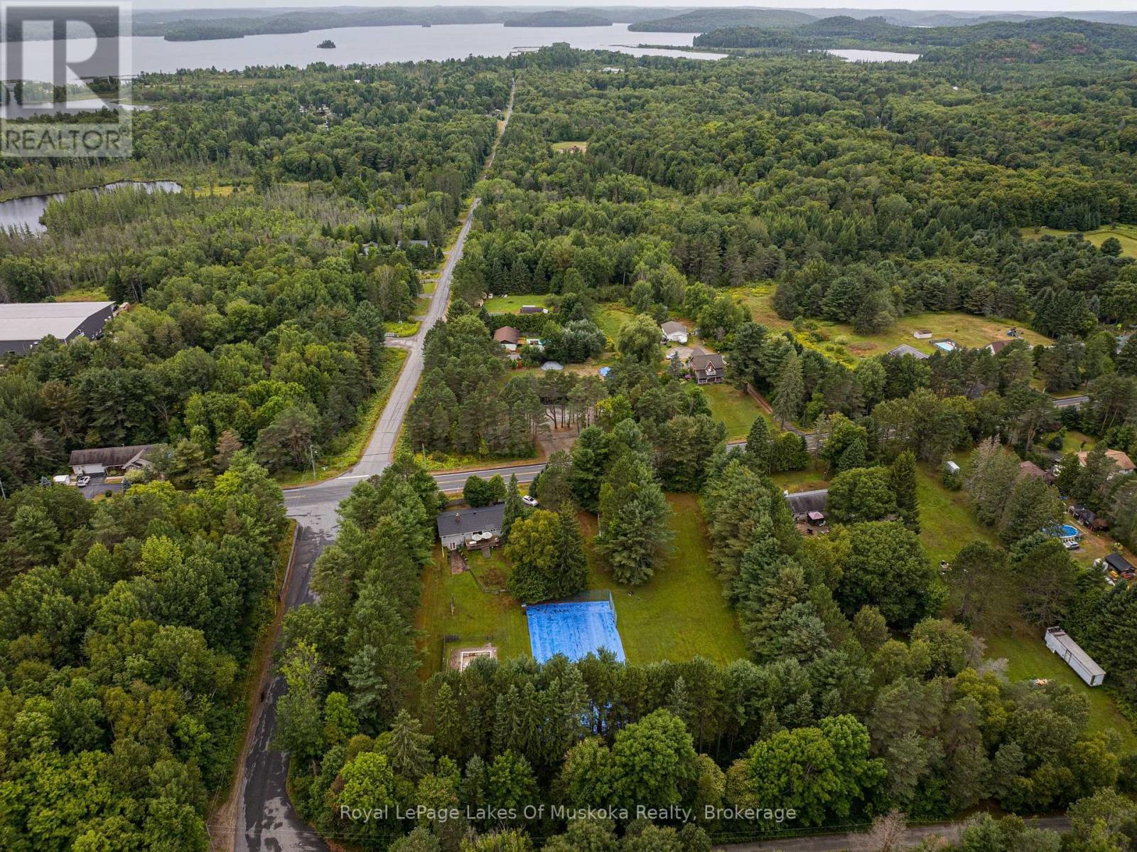 












574 RAVENSCLIFFE ROAD

,
Huntsville (Chaffey),




Ontario
P1H1N5

