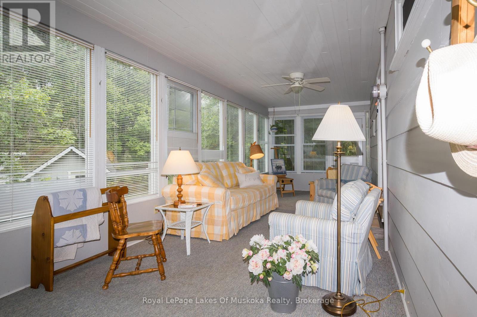 












574 RAVENSCLIFFE ROAD

,
Huntsville (Chaffey),




Ontario
P1H1N5

