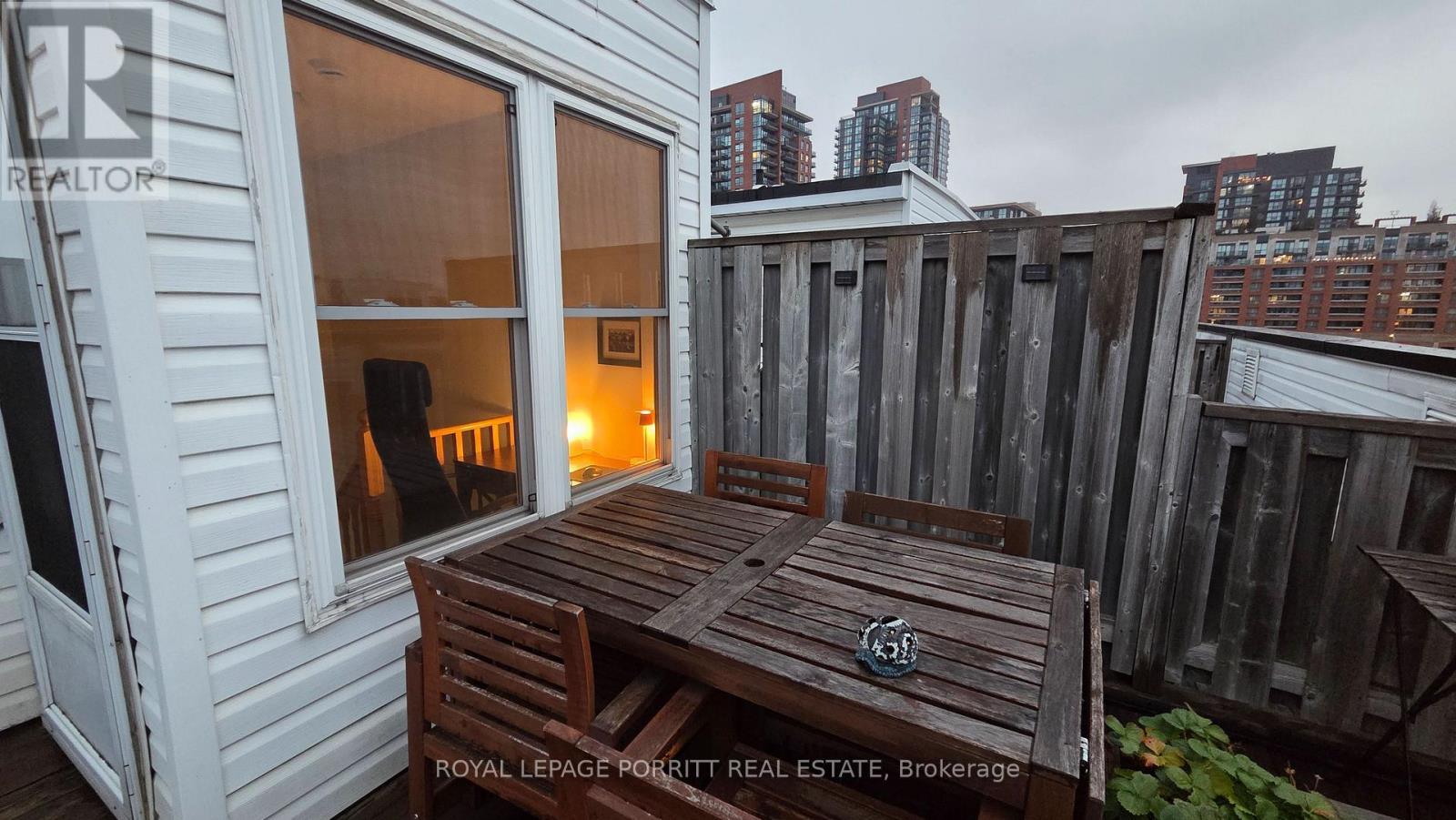 












115 - 760 LAWRENCE AVENUE W

,
Toronto,




Ontario
M6A3E7

