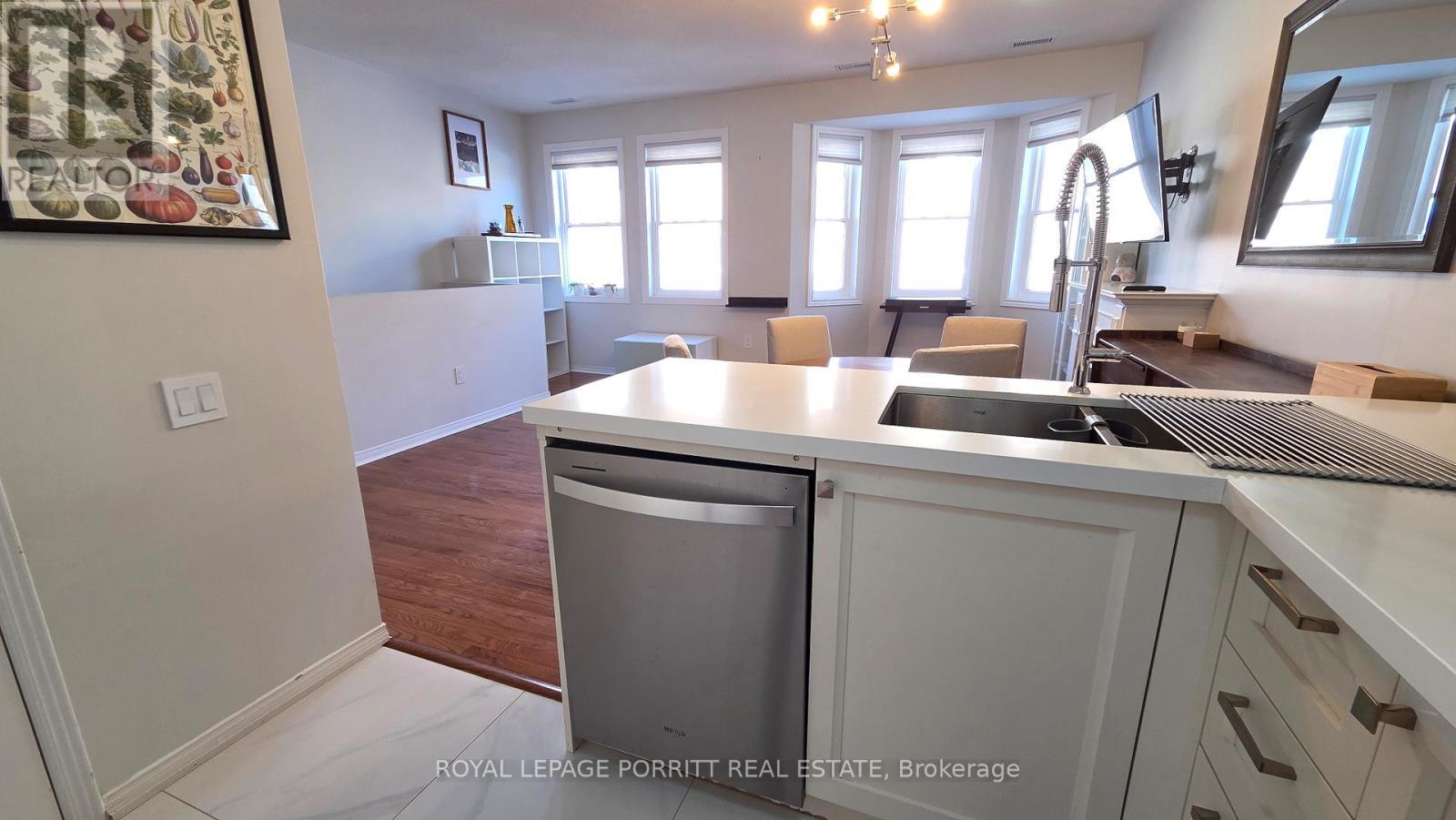 












115 - 760 LAWRENCE AVENUE W

,
Toronto,




Ontario
M6A3E7

