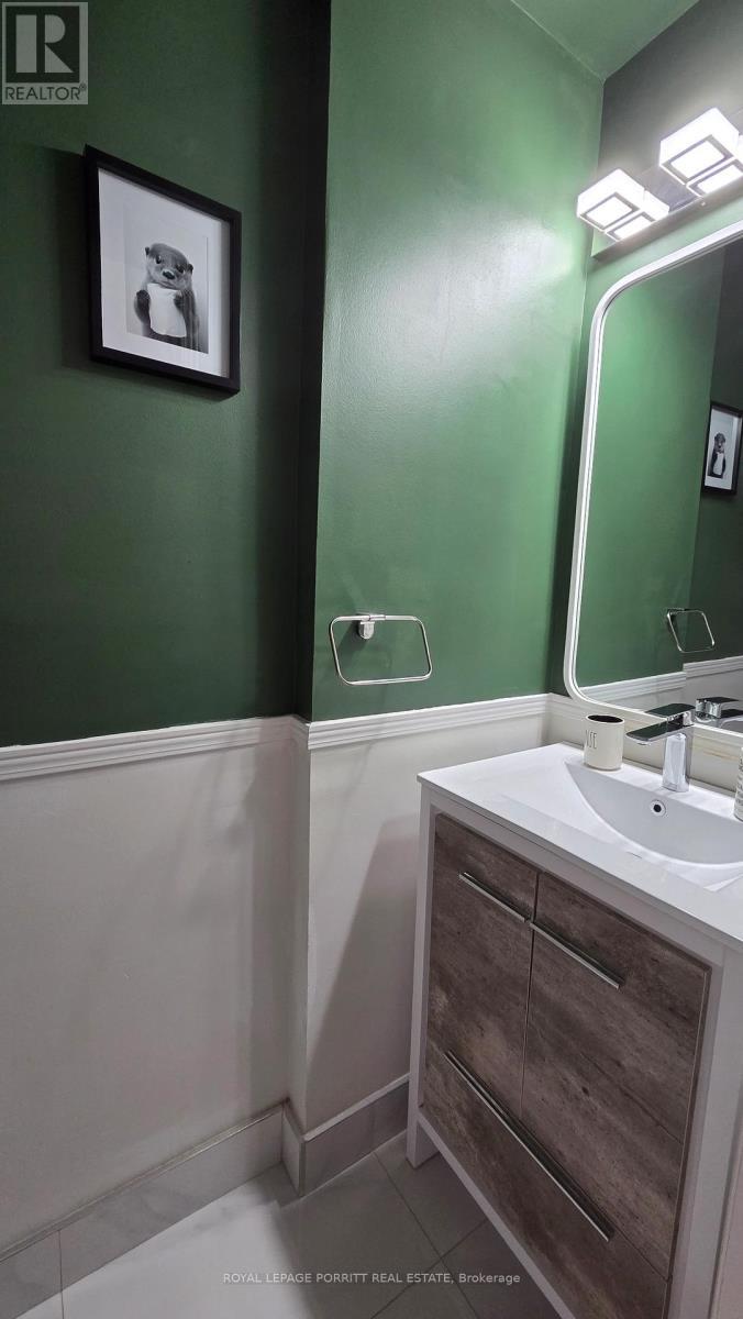 












115 - 760 LAWRENCE AVENUE W

,
Toronto,




Ontario
M6A3E7

