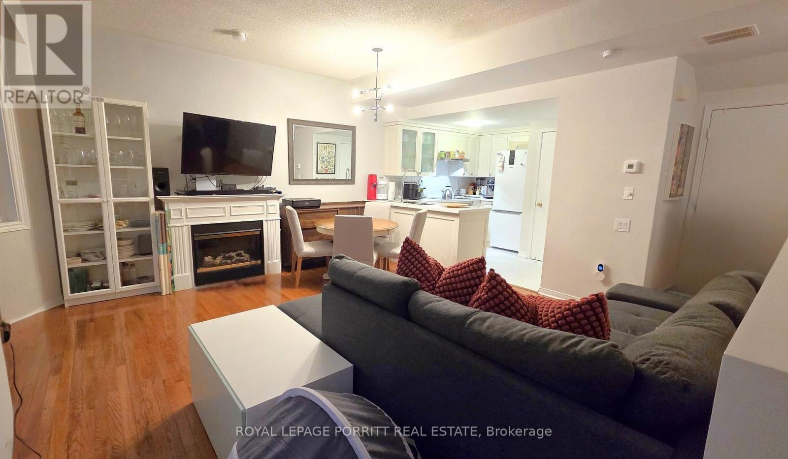 












115 - 760 LAWRENCE AVENUE W

,
Toronto,




Ontario
M6A3E7

