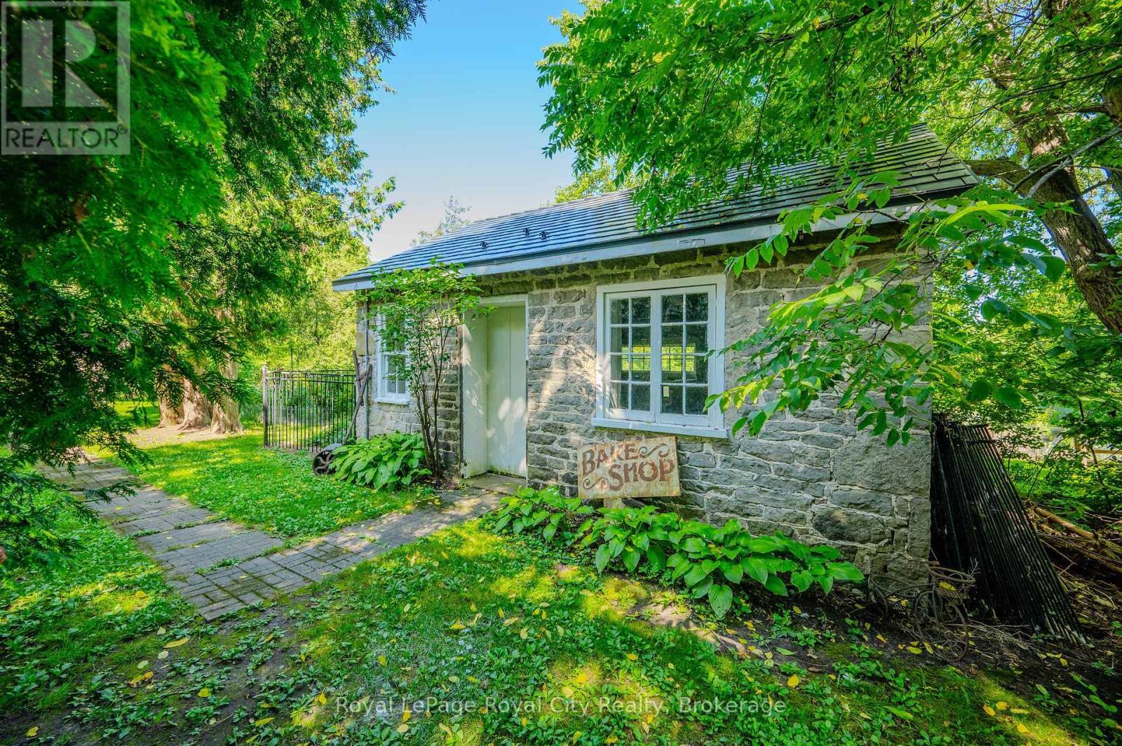












66 OLD MILL ROAD

,
Cambridge,




Ontario
N3H4R8

