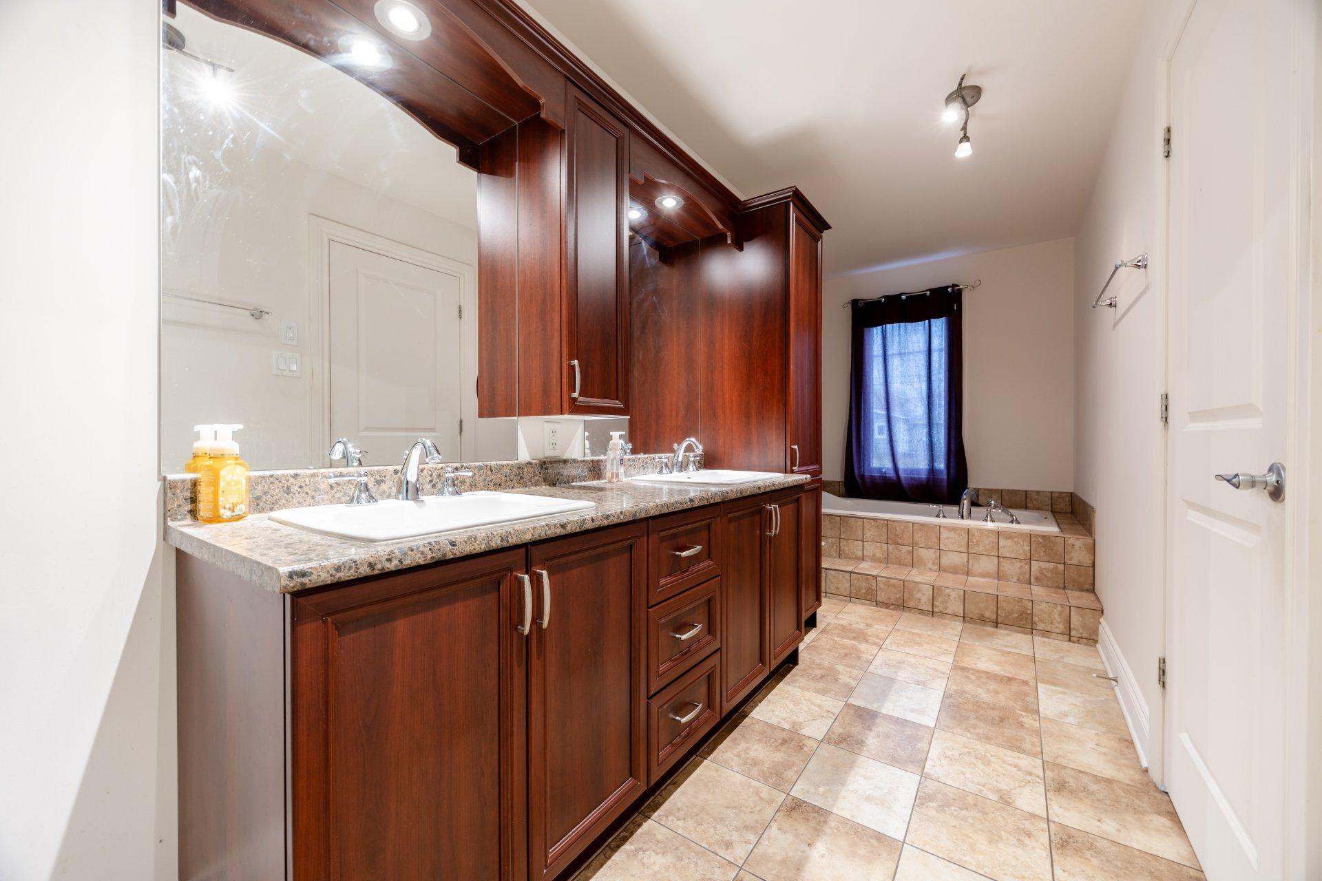 









75


Ch. de la Beauce

,
Sainte-Martine,




QC
J0S1V0

