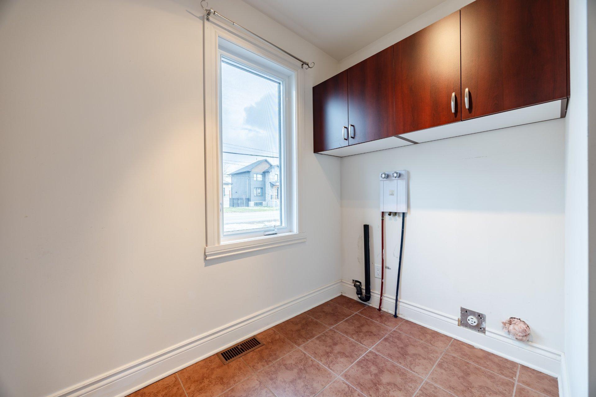 









75


Ch. de la Beauce

,
Sainte-Martine,




QC
J0S1V0

