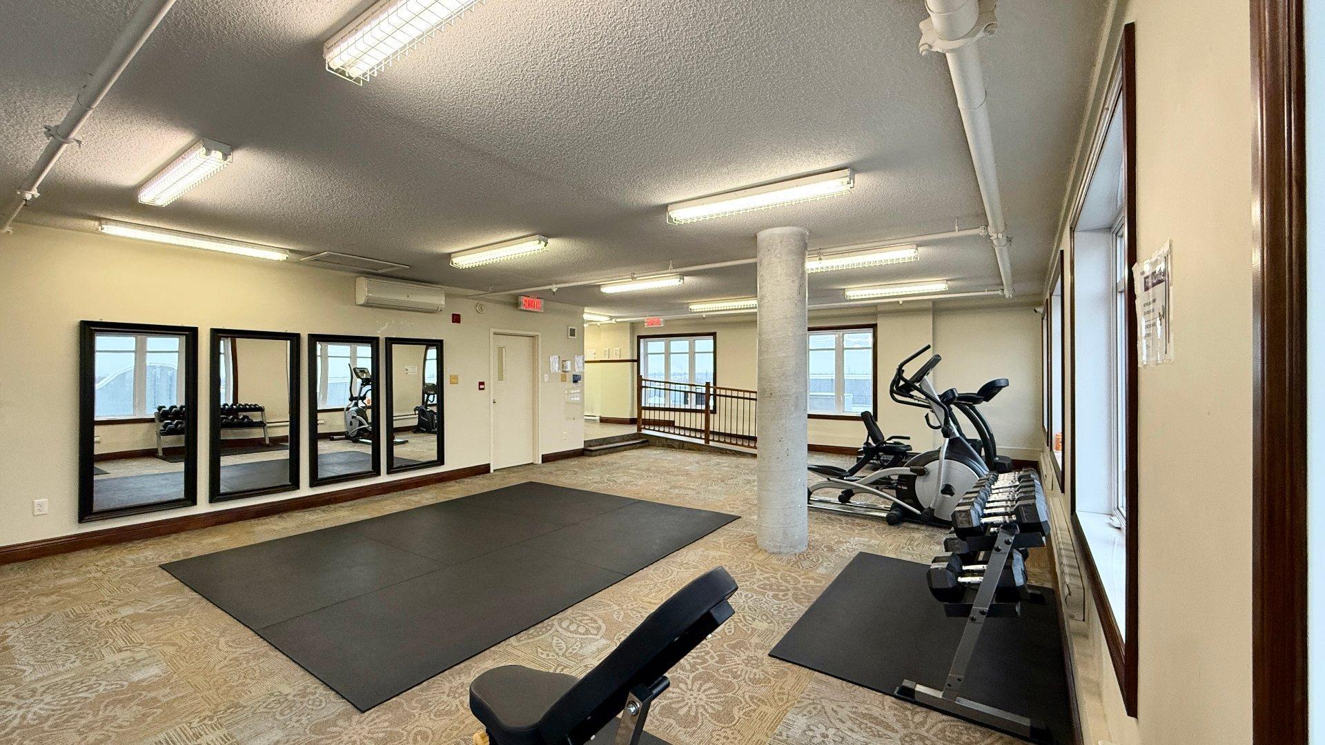 









6850


Boul. Henri-Bourassa O.

, 406,
Montréal (Saint-Laurent),




QC
H4R0E2

