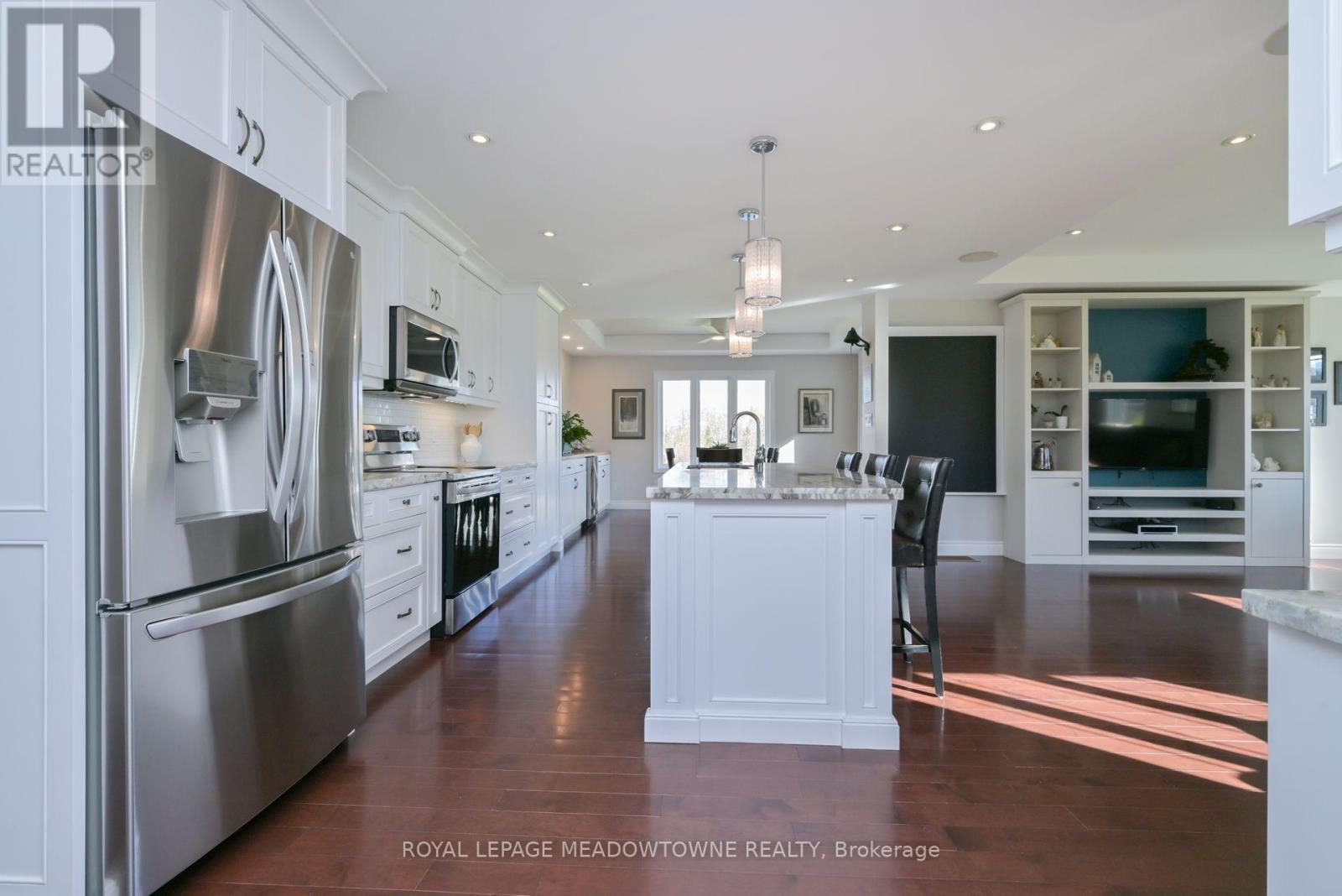 












515199 2ND LINE

,
Amaranth,




Ontario
L9W0S7

