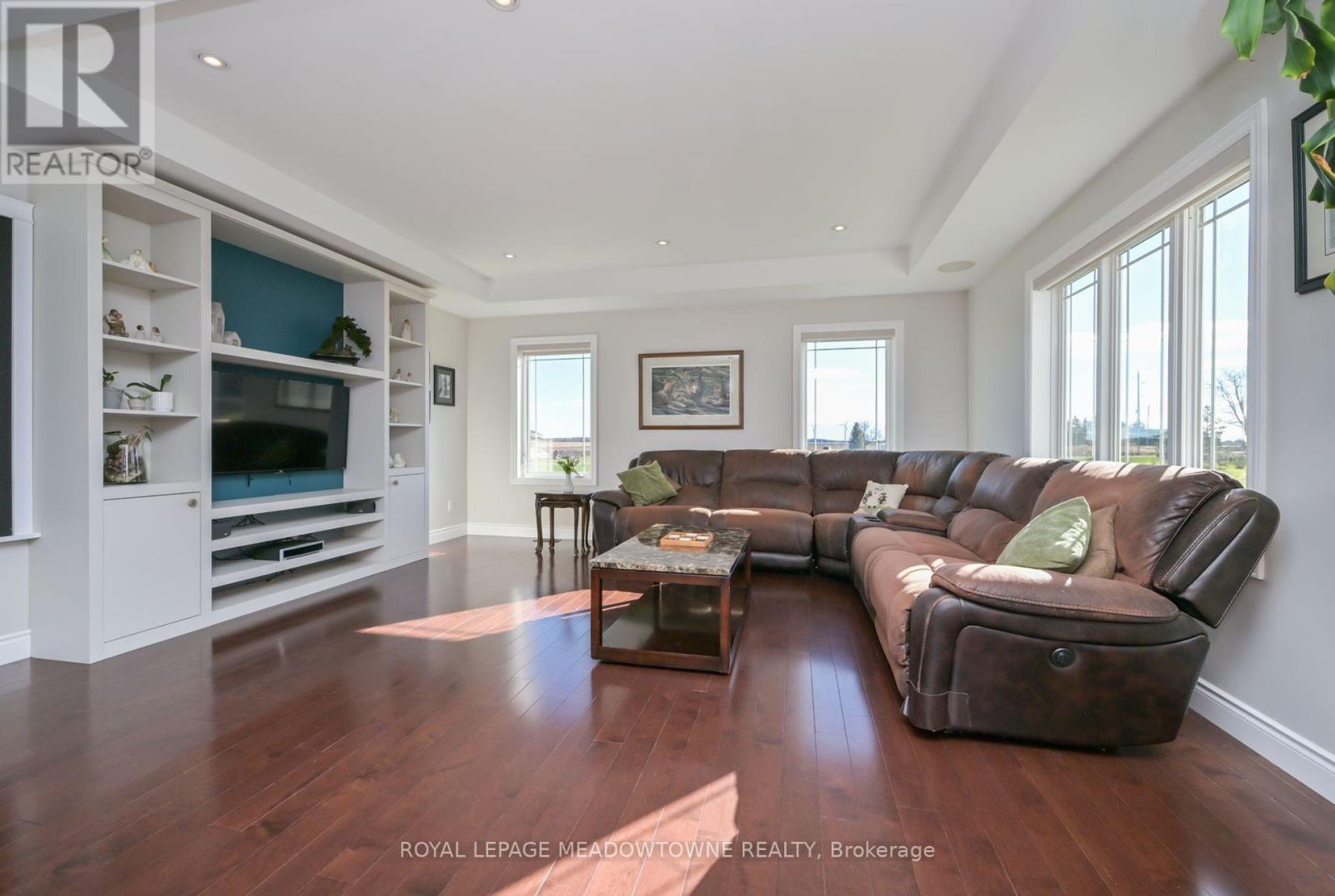 












515199 2ND LINE

,
Amaranth,




Ontario
L9W0S7

