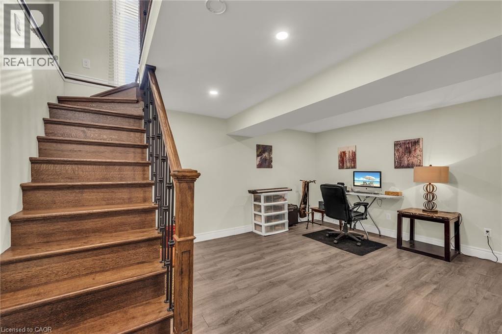 












817 LAKESHORE Road

,
Selkirk,




Ontario
N0A1P0

