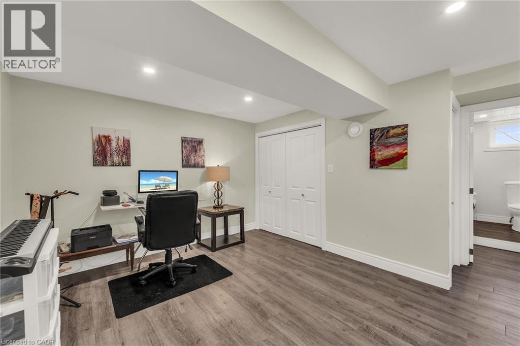












817 LAKESHORE Road

,
Selkirk,




Ontario
N0A1P0

