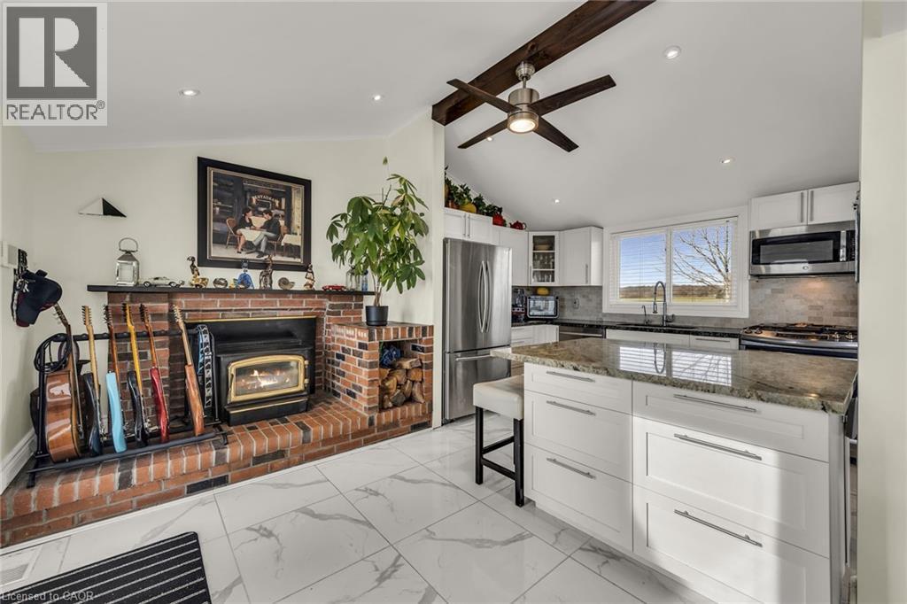 












817 LAKESHORE Road

,
Selkirk,




Ontario
N0A1P0

