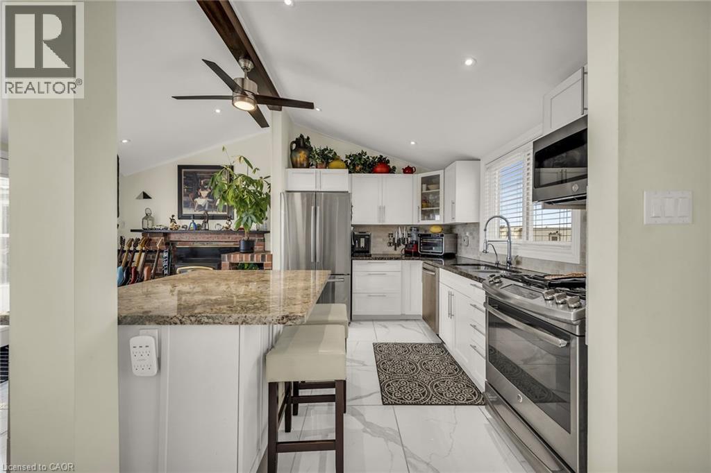 












817 LAKESHORE Road

,
Selkirk,




Ontario
N0A1P0

