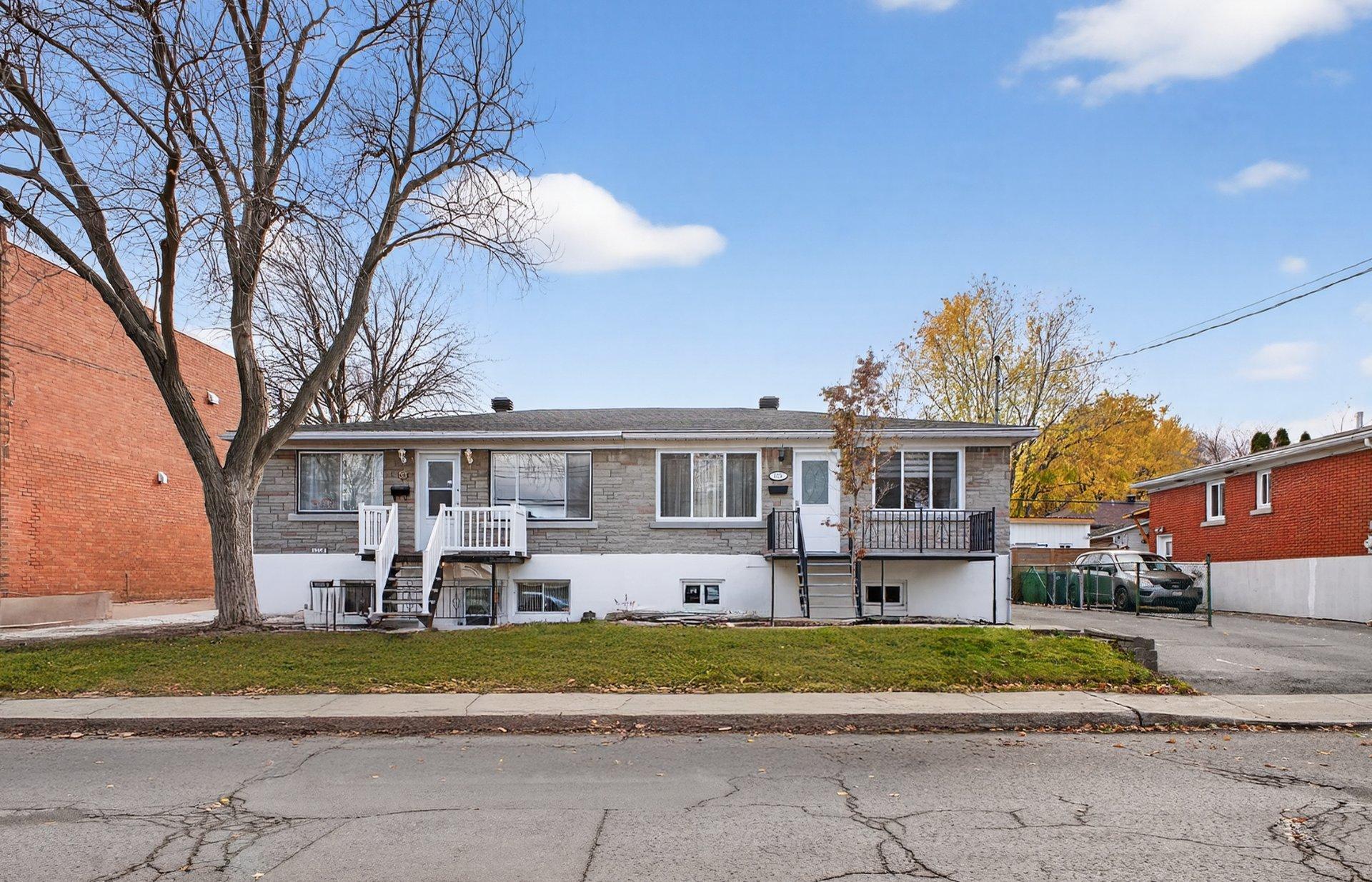 









1856


8e Avenue

,
Montréal (Rivière-des-Prairies/Pointe-aux-Trembles),




QC
H1B4H6

