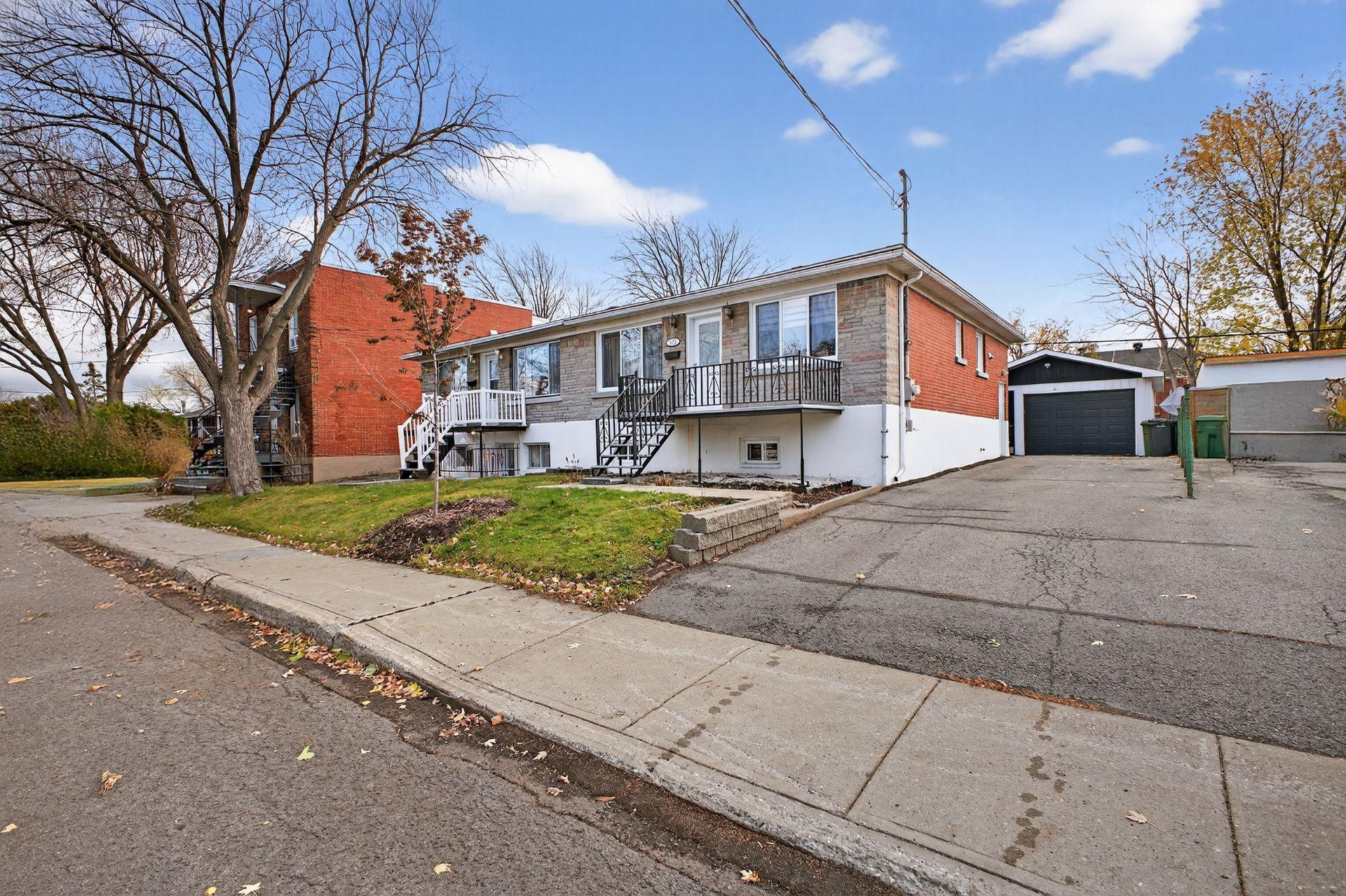 









1856


8e Avenue

,
Montréal (Rivière-des-Prairies/Pointe-aux-Trembles),




QC
H1B4H6

