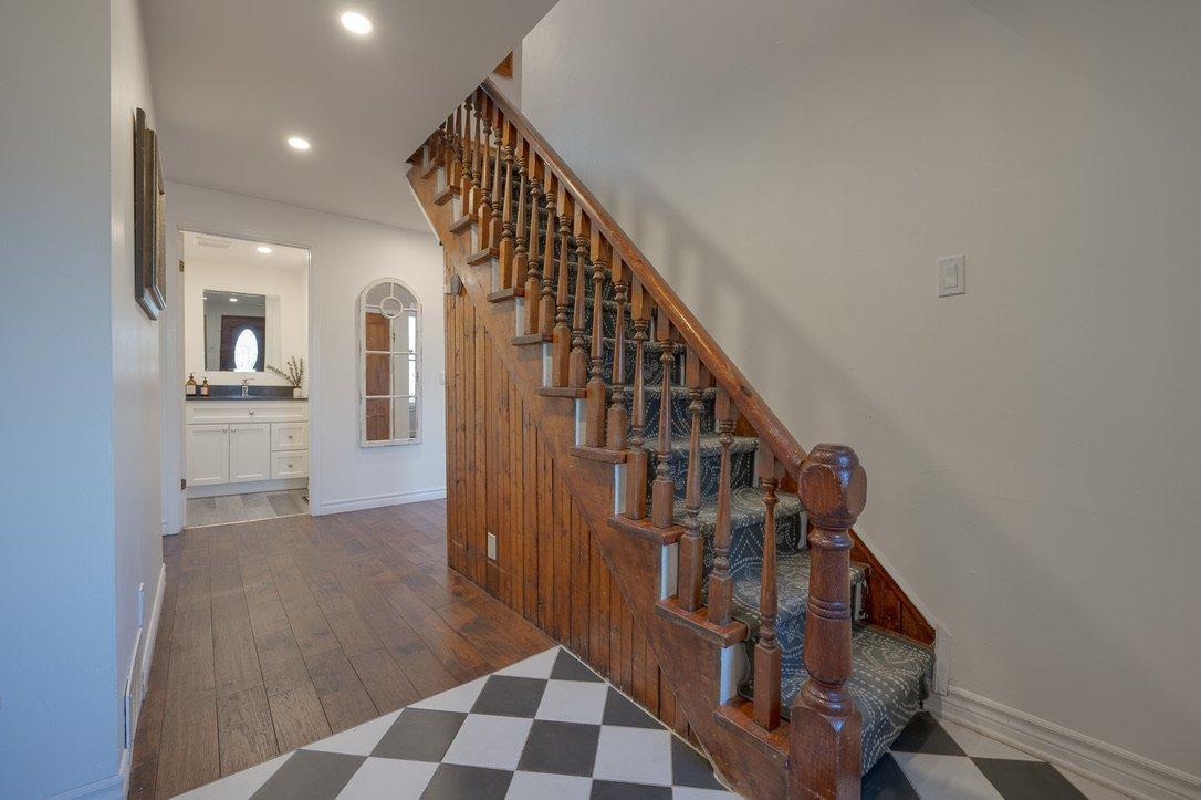 









421


Rue Lakeview

,
Hudson,




QC
J0P1H0

