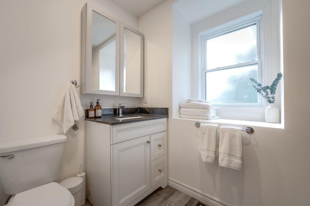 









421


Rue Lakeview

,
Hudson,




QC
J0P1H0

