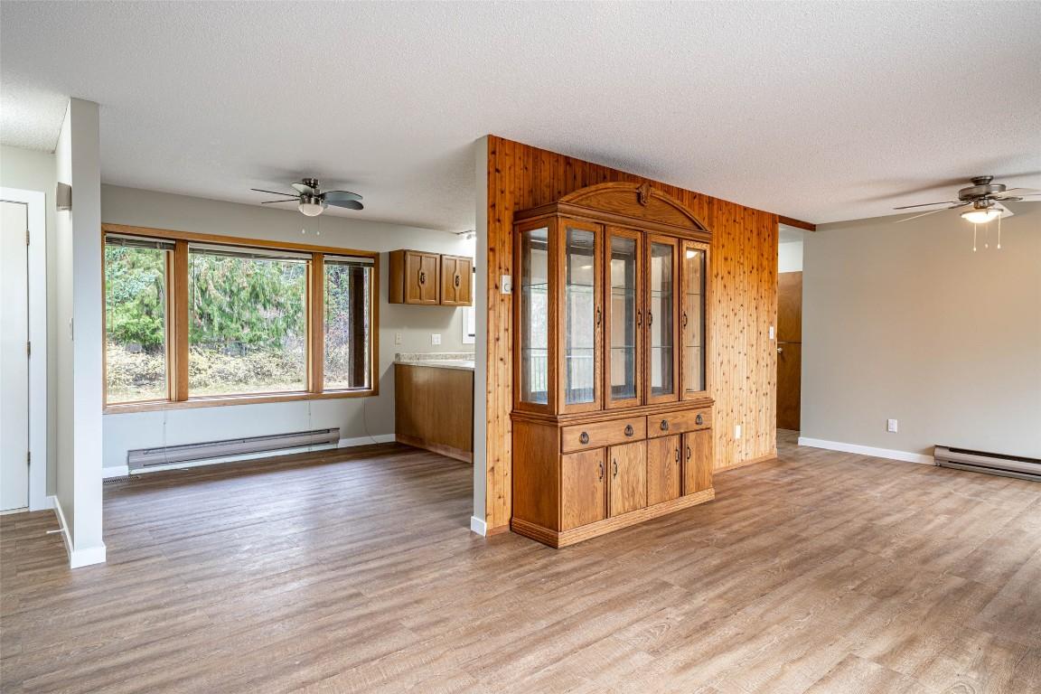 









4358


Chamberlain

Road,
Spallumcheen,




BC
V4Y 0M1

