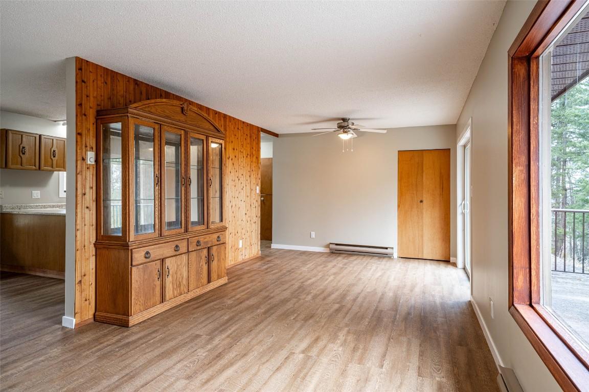 









4358


Chamberlain

Road,
Spallumcheen,




BC
V4Y 0M1

