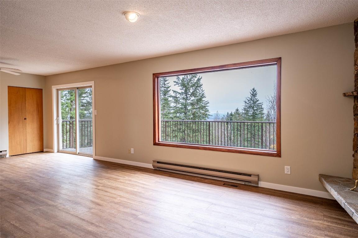 









4358


Chamberlain

Road,
Spallumcheen,




BC
V4Y 0M1

