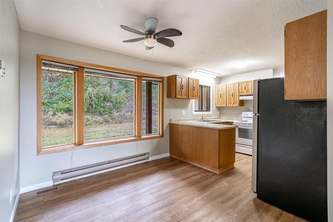 









4358


Chamberlain

Road,
Spallumcheen,




BC
V4Y 0M1

