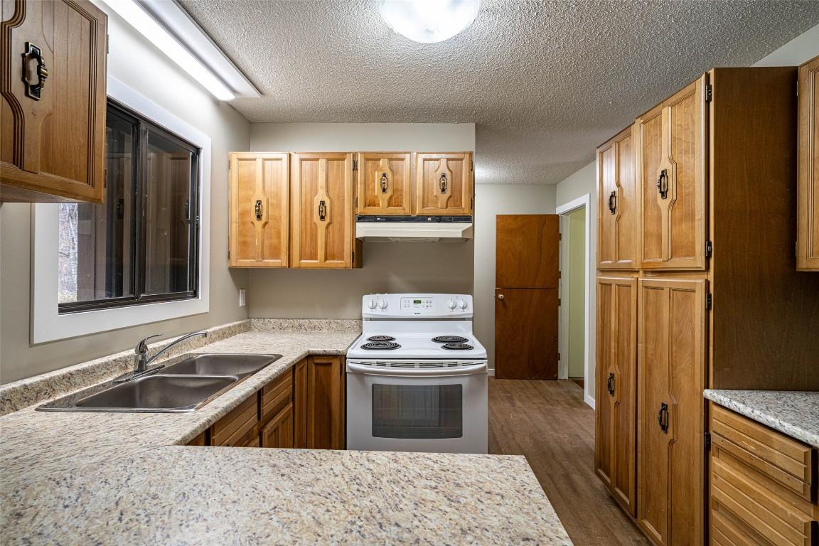 









4358


Chamberlain

Road,
Spallumcheen,




BC
V4Y 0M1

