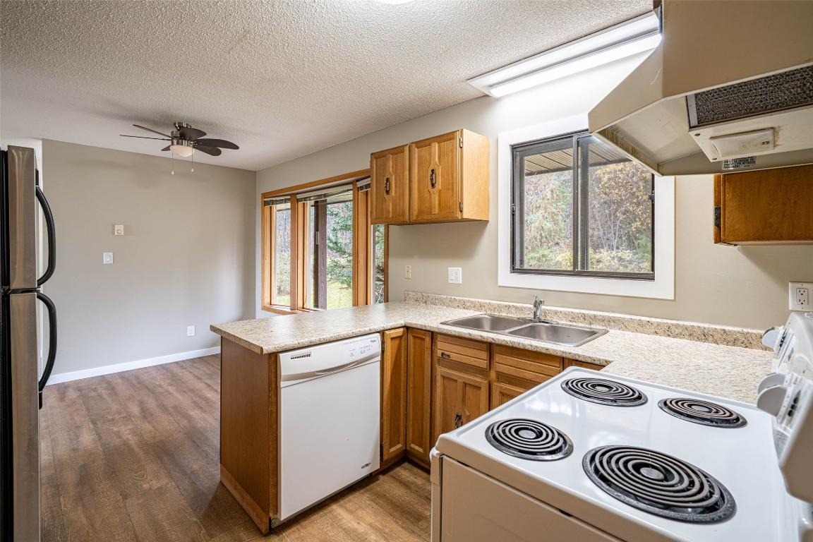 









4358


Chamberlain

Road,
Spallumcheen,




BC
V4Y 0M1

