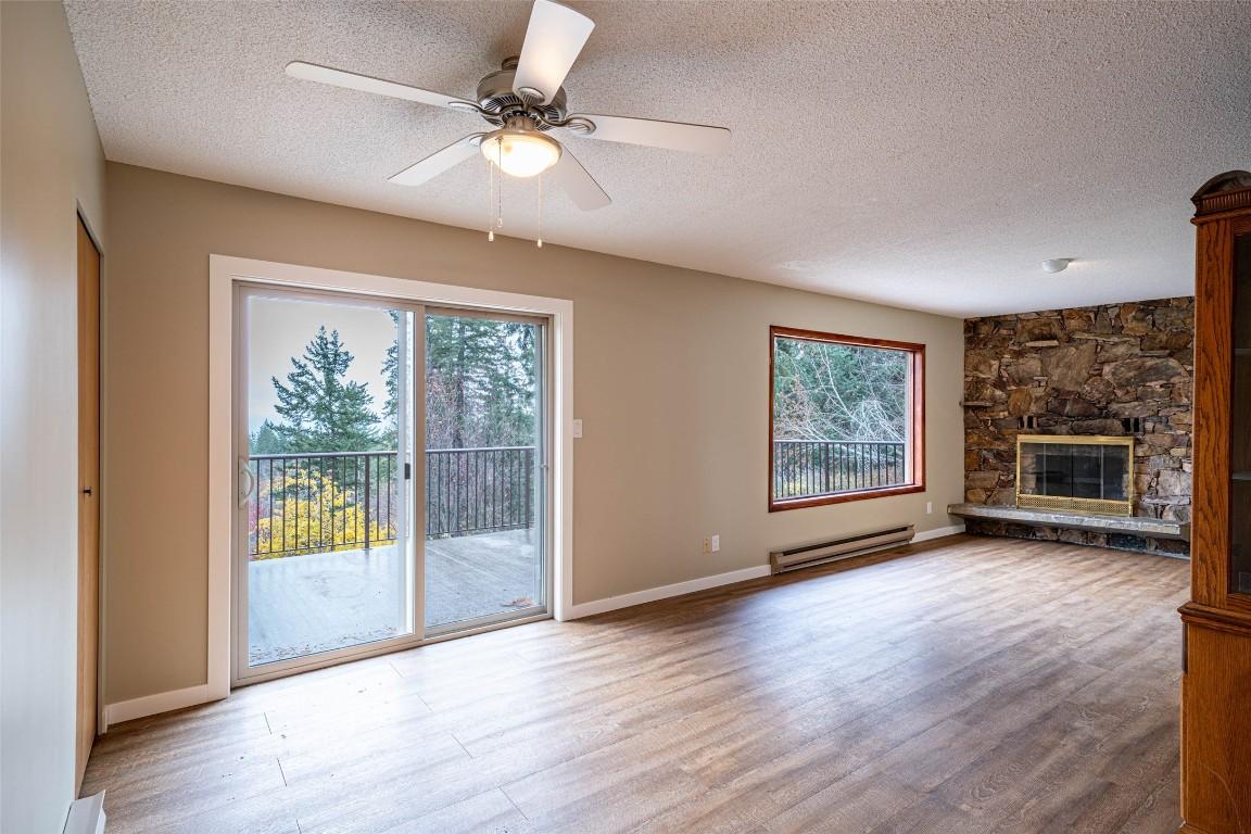 









4358


Chamberlain

Road,
Spallumcheen,




BC
V4Y 0M1

