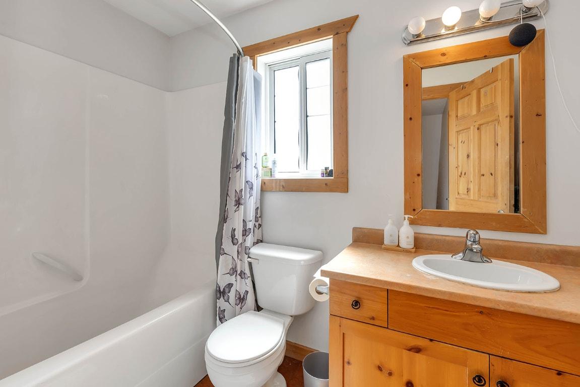 









550


Patterson

Avenue,
Kelowna,




BC
V1Y 5C6

