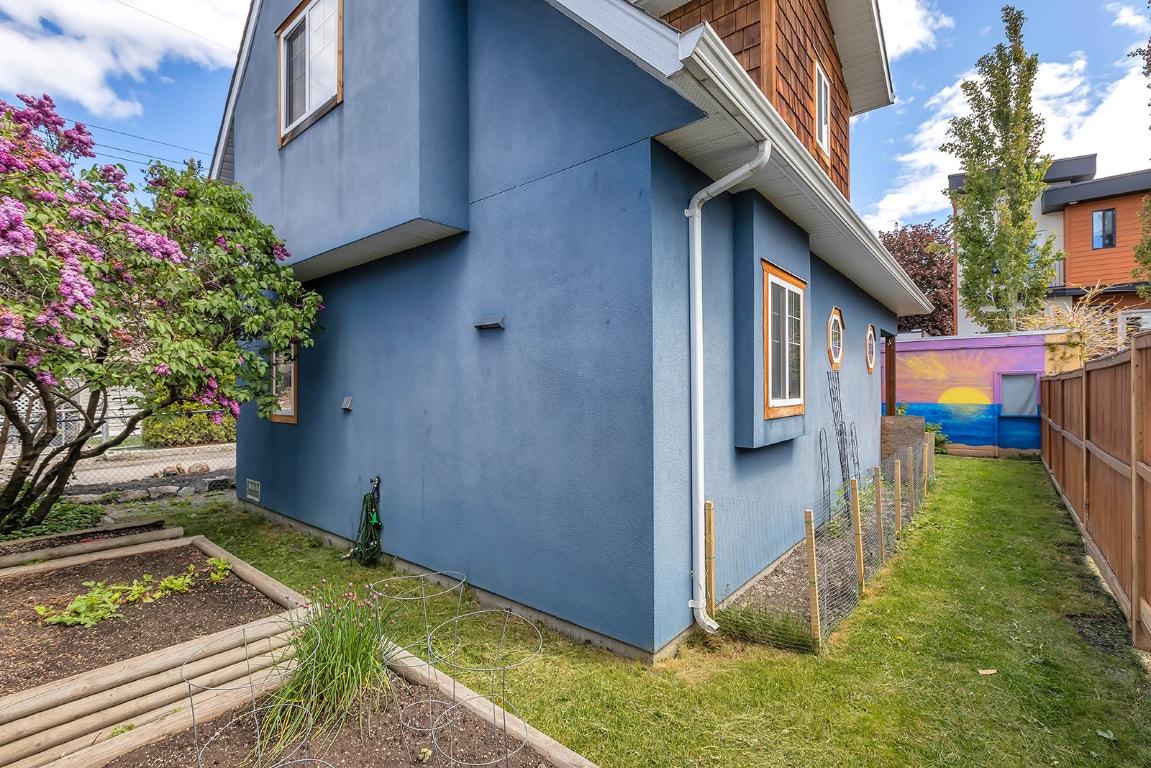 









550


Patterson

Avenue,
Kelowna,




BC
V1Y 5C6


