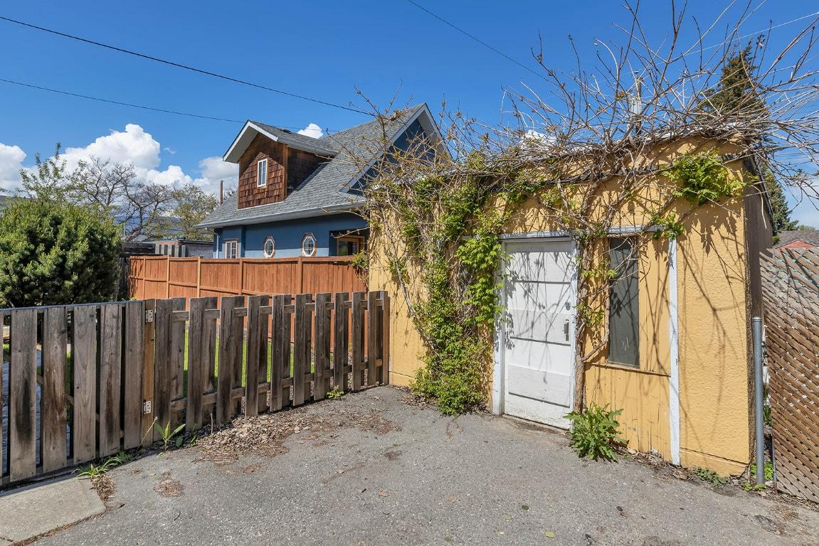 









550


Patterson

Avenue,
Kelowna,




BC
V1Y 5C6

