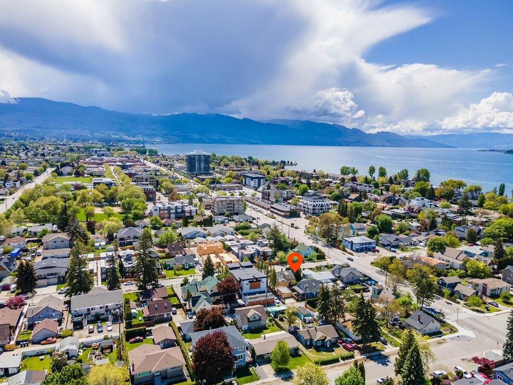 









550


Patterson

Avenue,
Kelowna,




BC
V1Y 5C6

