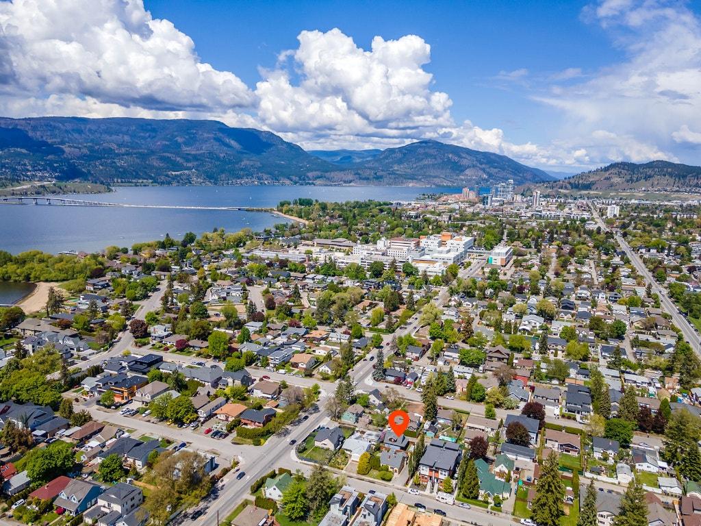 









550


Patterson

Avenue,
Kelowna,




BC
V1Y 5C6

