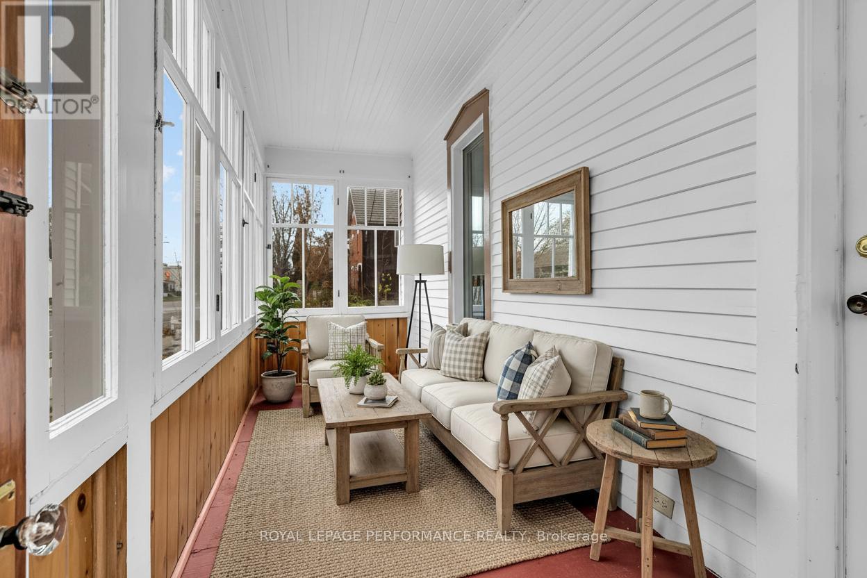 












115 FIFTH STREET E

,
Cornwall,




Ontario
K6H2L6

