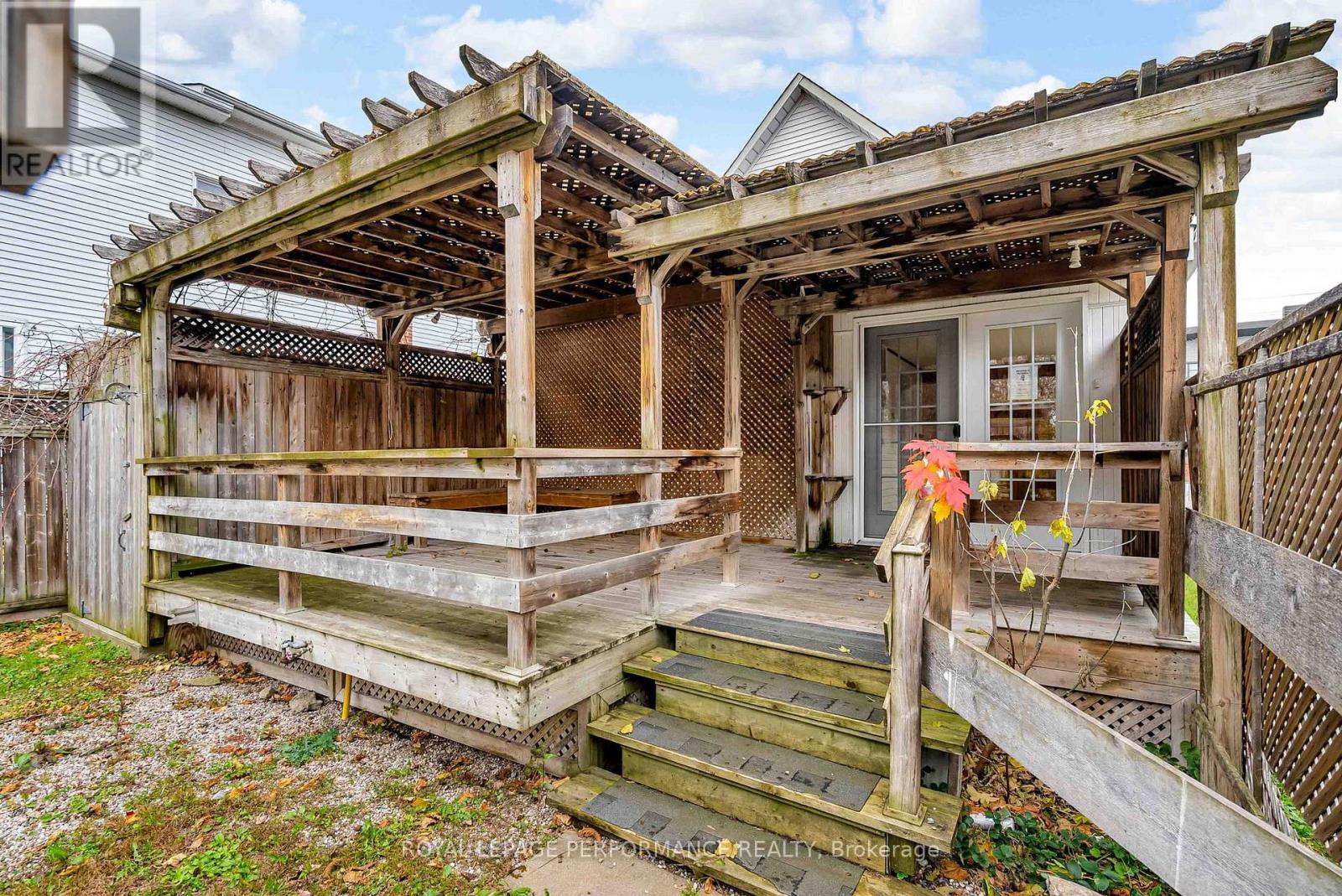 












115 FIFTH STREET E

,
Cornwall,




Ontario
K6H2L6

