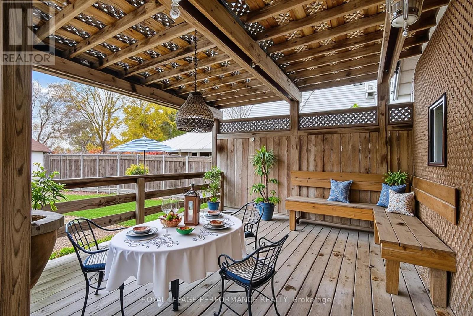 












115 FIFTH STREET E

,
Cornwall,




Ontario
K6H2L6

