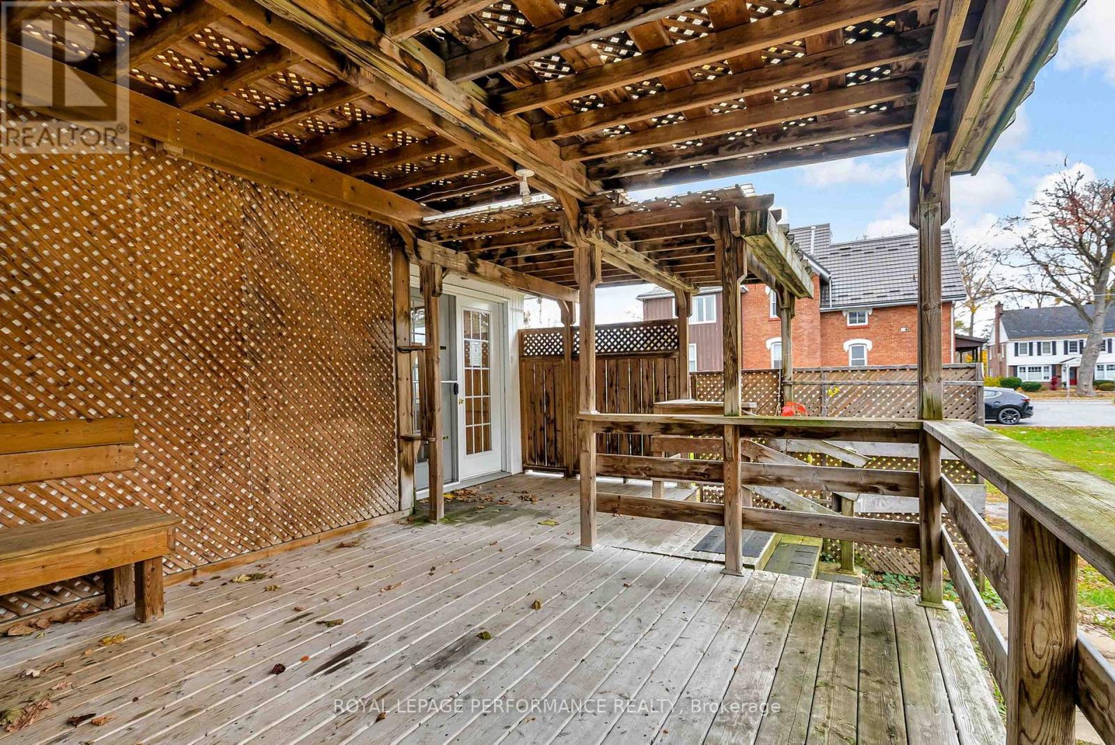 












115 FIFTH STREET E

,
Cornwall,




Ontario
K6H2L6

