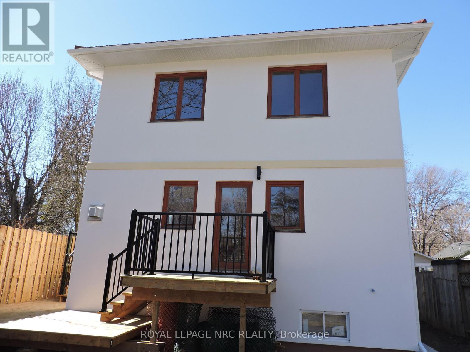 












340 OXFORD AVENUE

,
Fort Erie (Crystal Beach),




Ontario
L0S1B0

