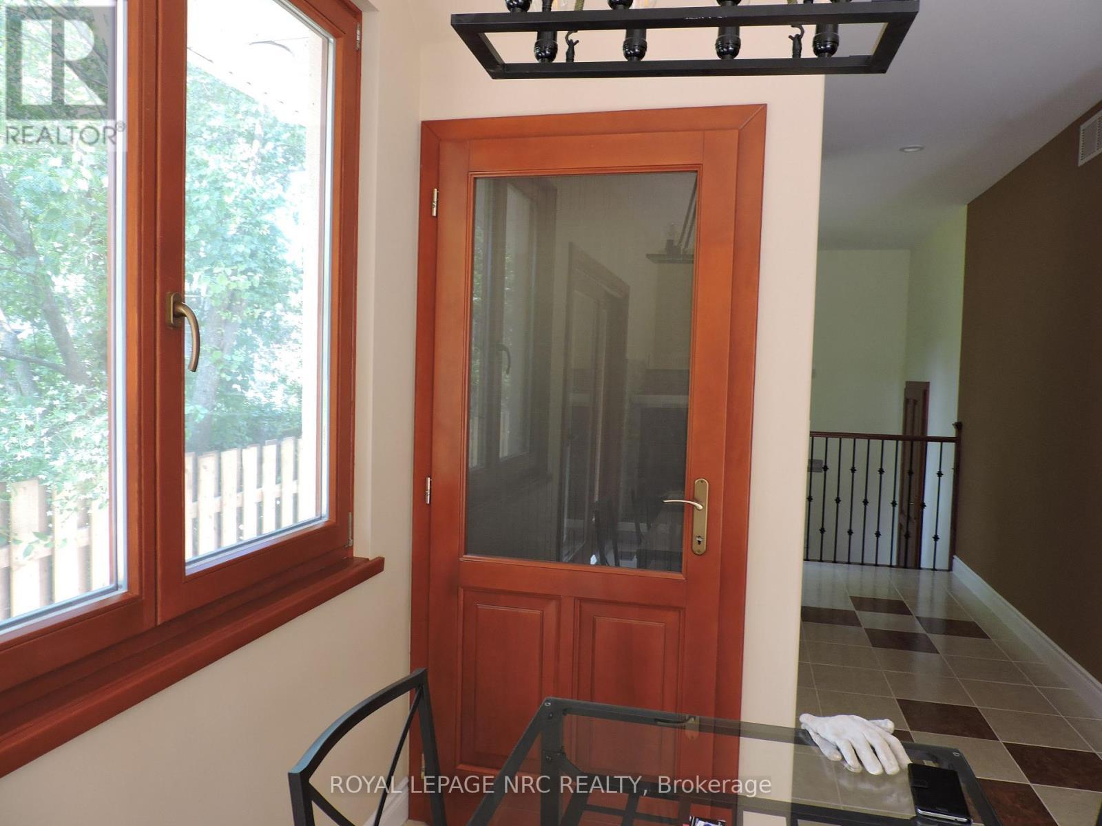 












340 OXFORD AVENUE

,
Fort Erie (Crystal Beach),




Ontario
L0S1B0

