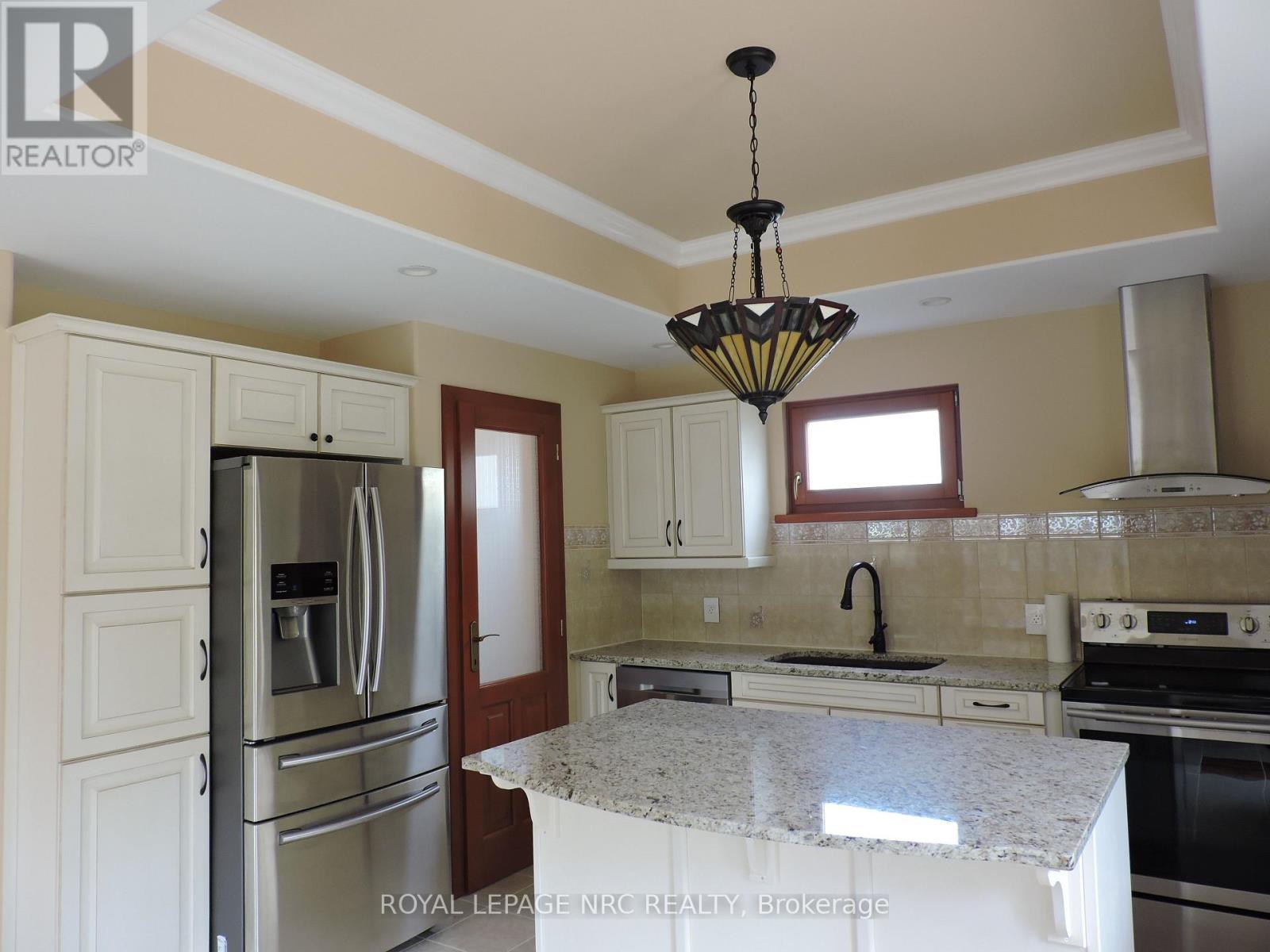 












340 OXFORD AVENUE

,
Fort Erie (Crystal Beach),




Ontario
L0S1B0

