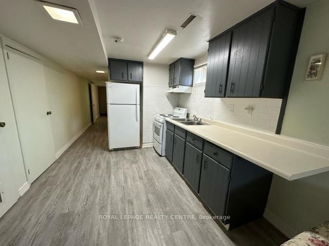 









2674


Lundene

Road, LOWER,
Mississauga,




ON
L5J 3Z1

