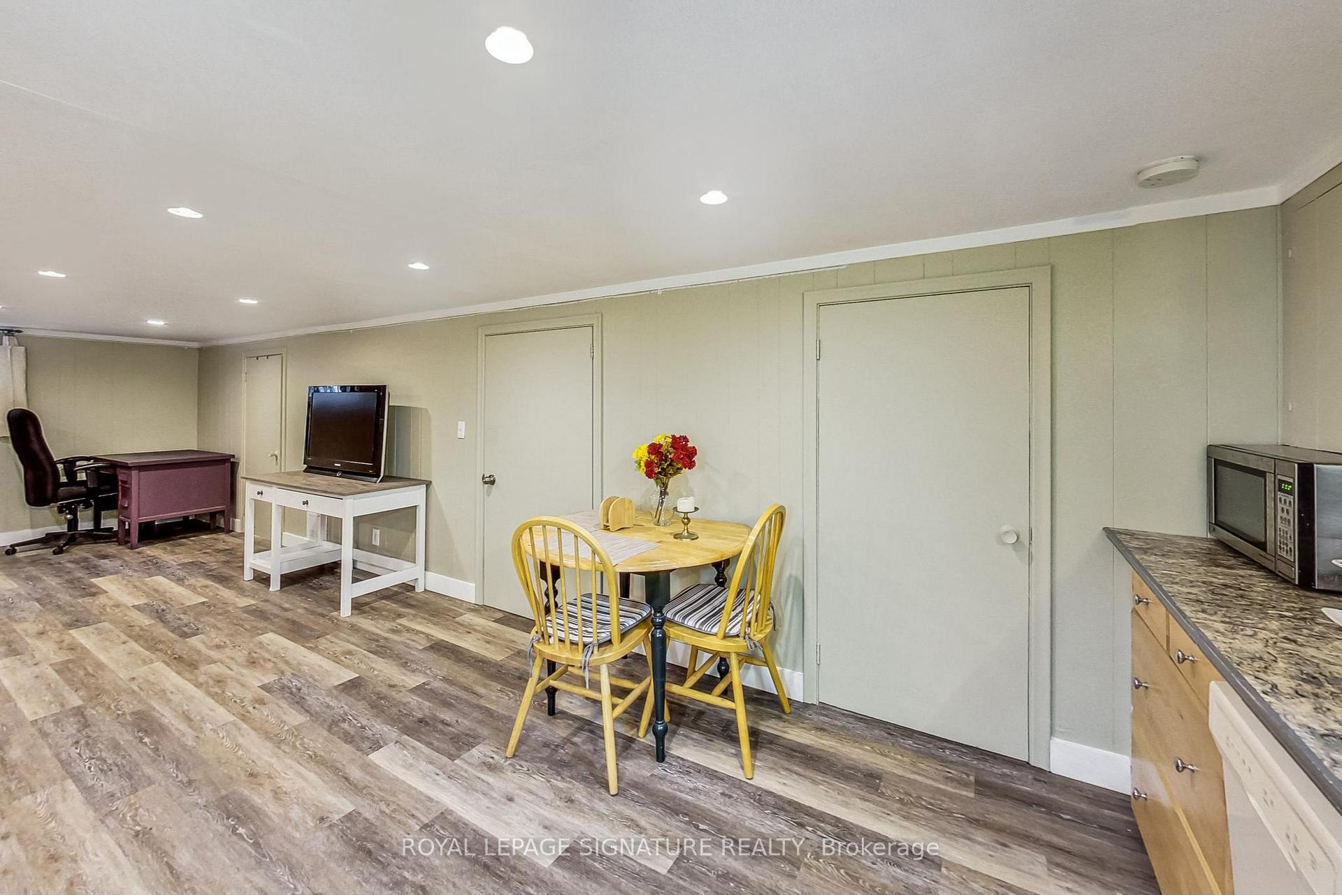 









1


Milne

Avenue,
Toronto,




ON
M1L 1J7

