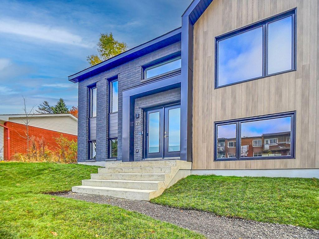 









77


Rue Jolicoeur

,
Hull (Gatineau),




QC
J8Y1A8

