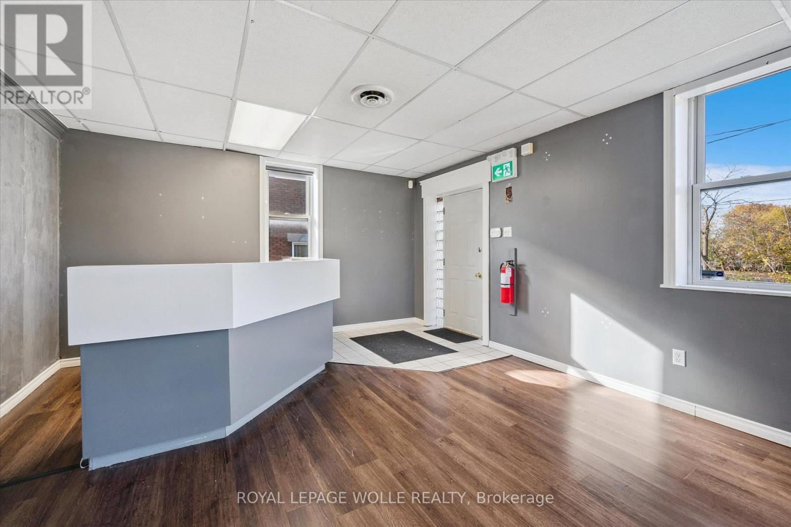 












325 BREITHAUPT STREET

,
Waterloo,




Ontario
N2H5H6

