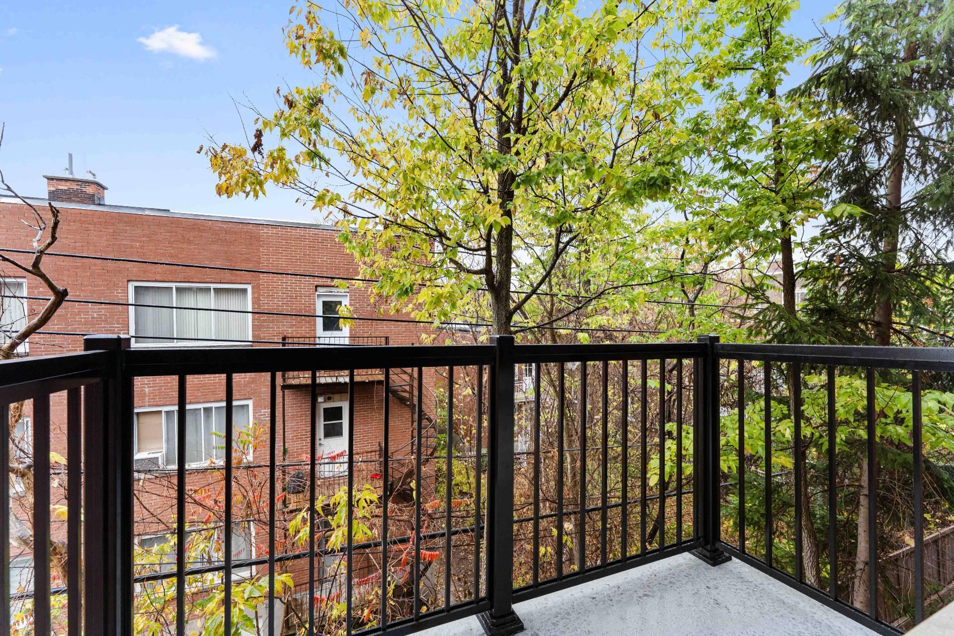 









3145


Av. Linton

, 6,
Montréal (Côte-des-Neiges/Notre-Dame-de-Grâce),




QC
H3S1S5

