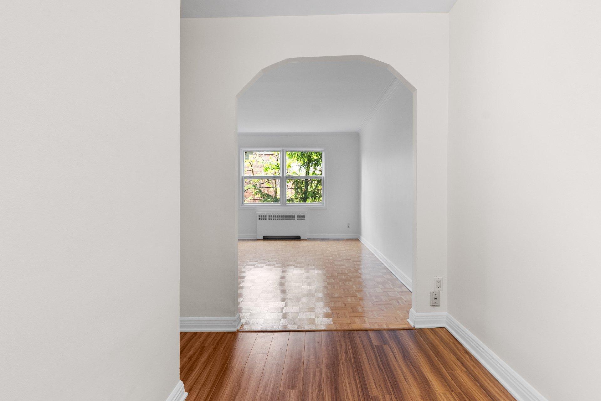 









3145


Av. Linton

, 6,
Montréal (Côte-des-Neiges/Notre-Dame-de-Grâce),




QC
H3S1S5

