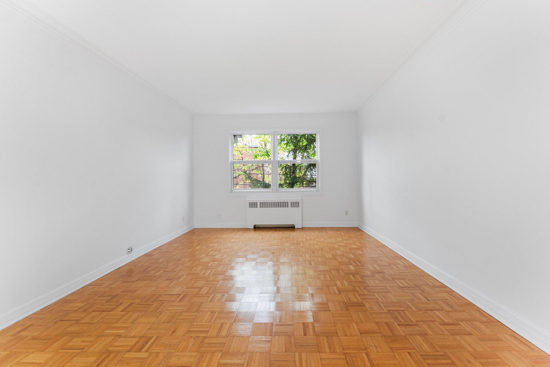 









3145


Av. Linton

, 6,
Montréal (Côte-des-Neiges/Notre-Dame-de-Grâce),




QC
H3S1S5

