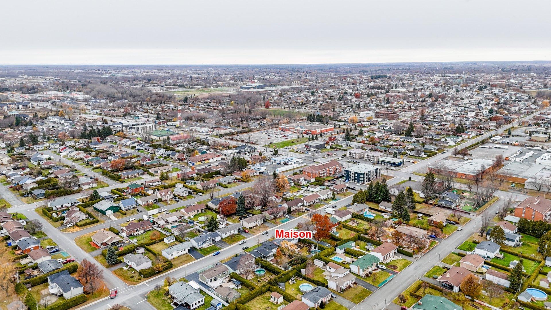 









2125


Rue St-Denis

,
Drummondville,




QC
J2B7M7

