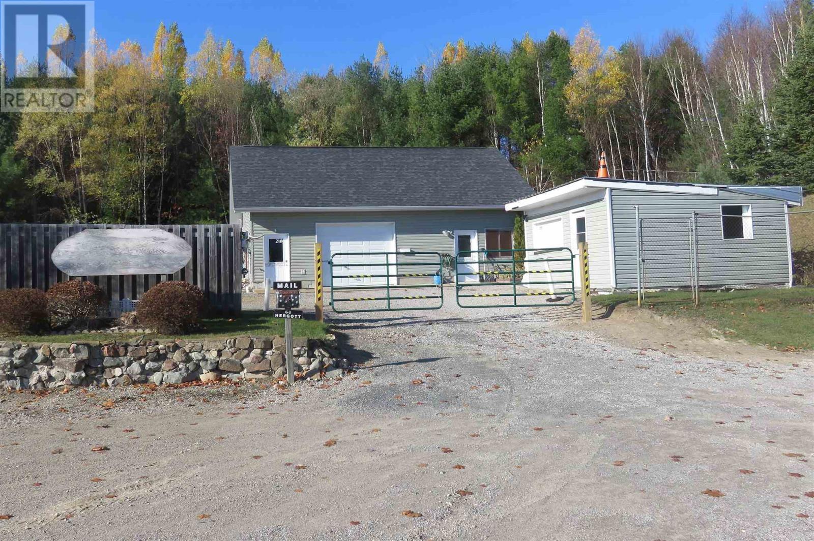












60 Hergott AVE

,
Elliot Lake,




Ontario
P5A3A8

