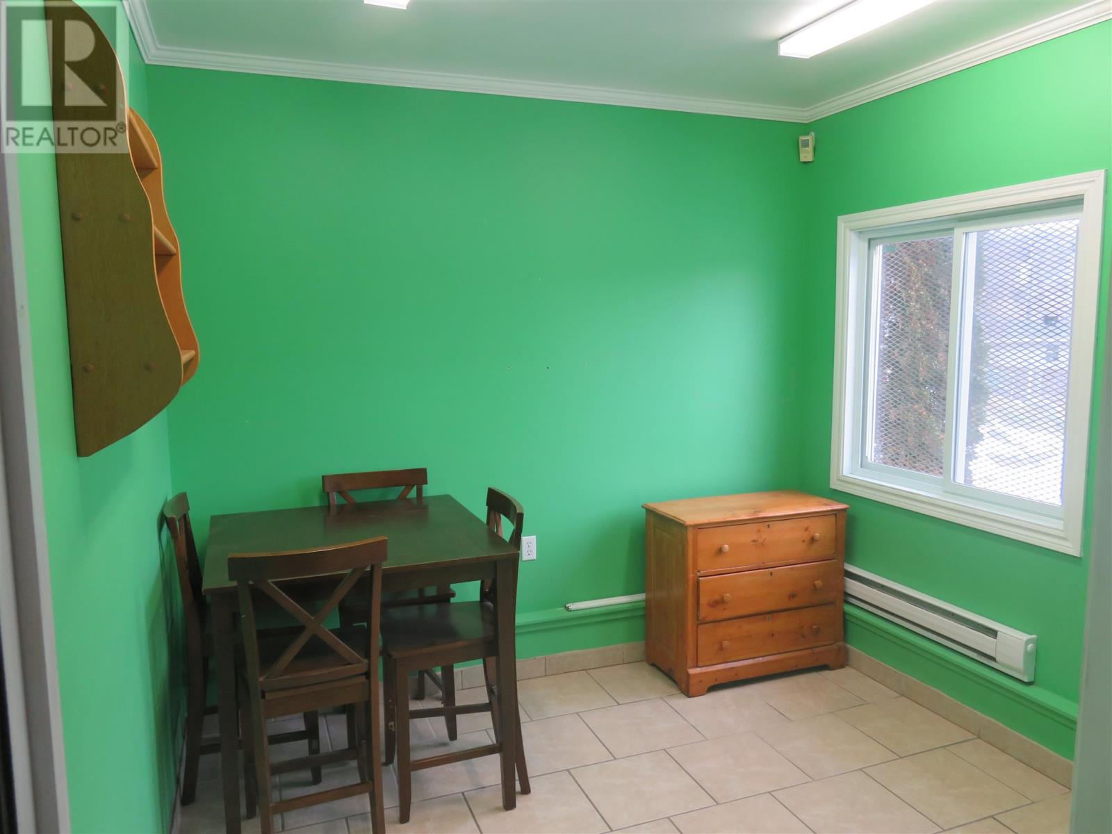 












60 Hergott AVE

,
Elliot Lake,




Ontario
P5A3A8

