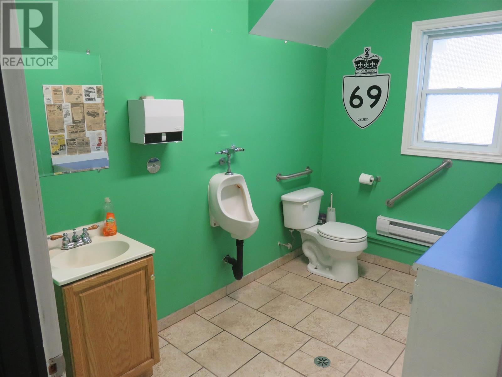 












60 Hergott AVE

,
Elliot Lake,




Ontario
P5A3A8

